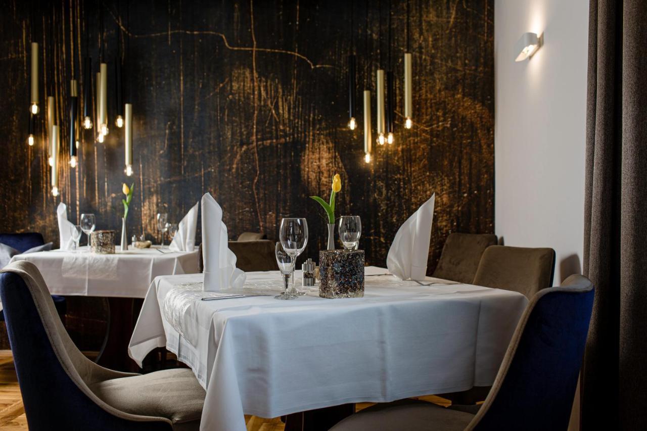 Hotel Restaurant Zwergschloesschen Гера Экстерьер фото