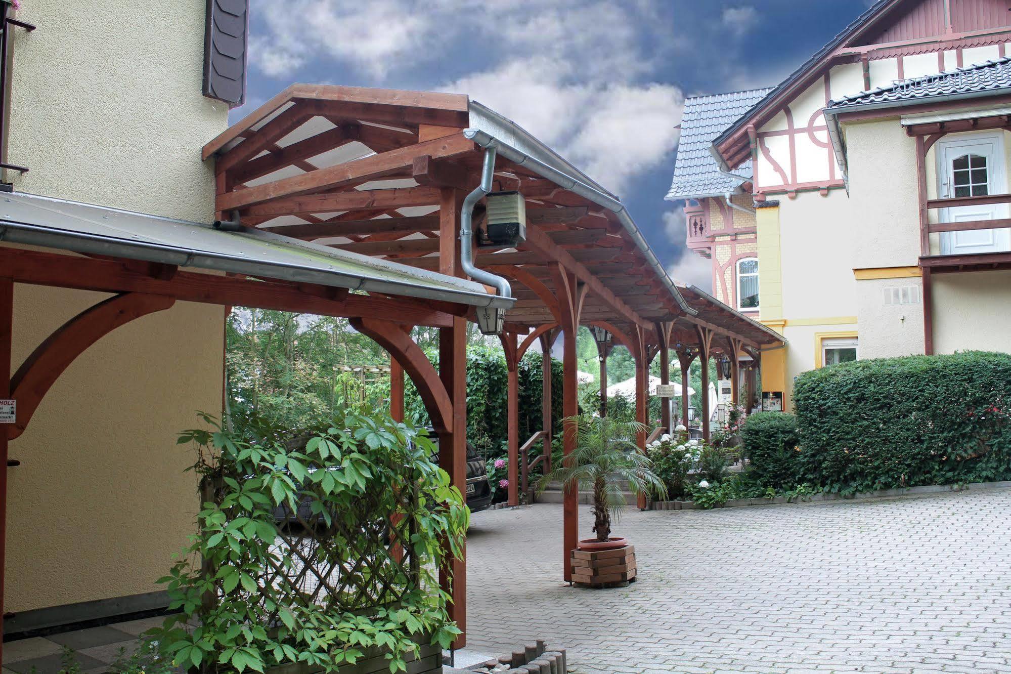 Hotel Restaurant Zwergschloesschen Гера Экстерьер фото